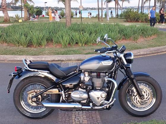TRIUMPH BONNEVILLE SPEEDMASTER TRIUMPH BONNEVILLE SPEEDMASTER